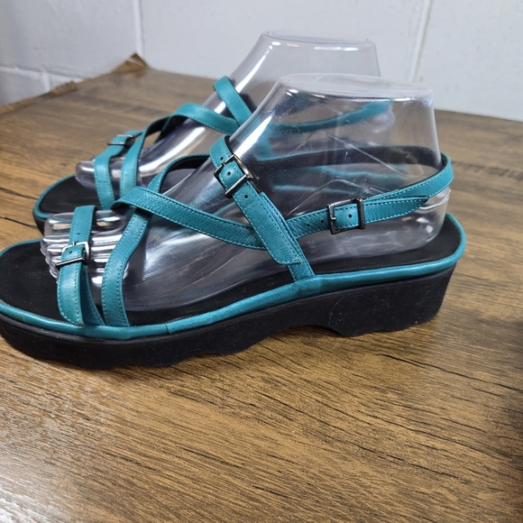 Thierry Rabotin Wave Teal Leather Strappy Sandals - Picture 11 of 11